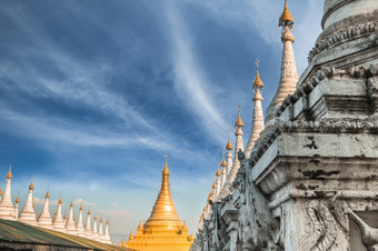 金Sandamuni宝塔与行白色宝塔令人惊异的体<strong>系</strong>结构<strong>佛</strong>教寺庙曼德勒缅甸缅甸旅行风景而且目的地