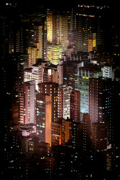 摘要未来主义的晚上城市景观与照亮摩天大楼在香港香港空中视图全景