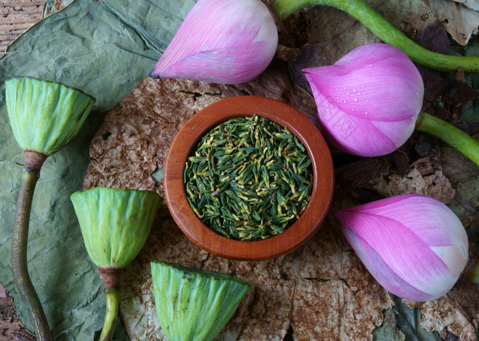 集合莲花粉红色的莲花花绿色种子白色莲花种子新鲜的而且干herbal茶这植物区系与令人惊异的摘要概念充满活力的颜色这食物使健康的好睡眠