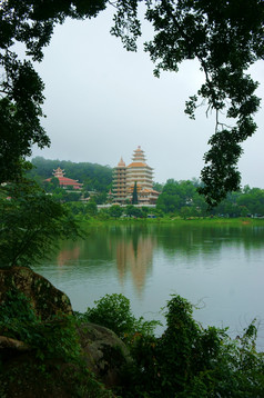 精神上的旅行湄公河δ奇怪有点自然储备生态旅游区域寺庙反映水大佛高山江越南