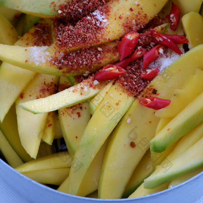 越南水果绿色芒果减少片受欢迎的热带水果丰富的维生素维生素胶原蛋白好为健康和冲动钙吸收