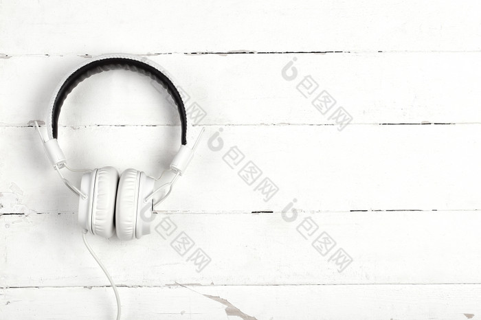白色耳机与线白色背景木白色耳机与线白色背景