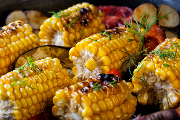 食物背景使的烤玉米的概念健康的自然食物传统的厨房食物背景使的烤玉米