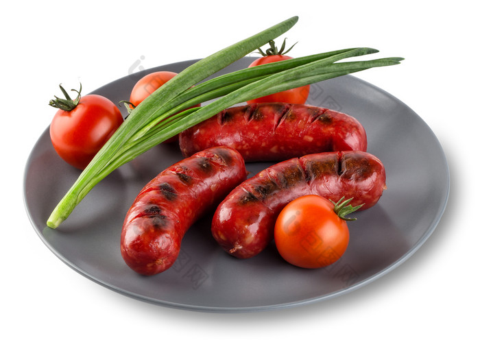 有吸引力的香肠与西红柿和洋葱灰色的板孤立的白色背景的概念传统的食物有吸引力的香肠与西红柿和洋葱灰色的板