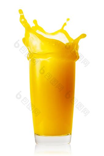 飞溅透明的玻璃橙色汁孤立的白色背景飞溅透明的玻璃橙色汁