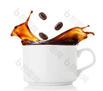 咖啡豆子飞溅杯咖啡孤立的白色背景咖啡豆子飞溅杯咖啡