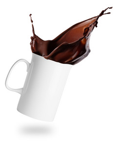 飞溅热巧克力白色陶瓷杯孤立的白色背景飞溅热巧克力白色陶瓷杯