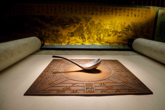 中国传统指南针司南一个物体清晰摄影图