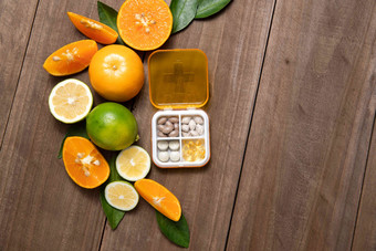 柑桔类水果和药盒选择清晰摄影