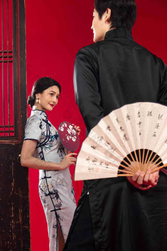 中式服装夫妇东方传统服装高贵高质量素材