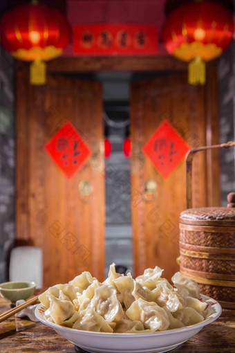 春节吃饺子餐具镜头