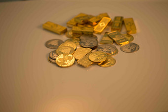 金币和金条