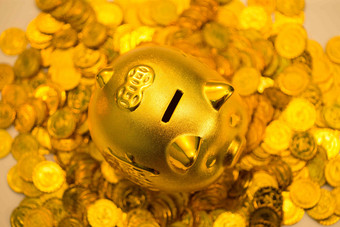 金币和存钱罐黄金写实影相