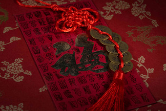铜钱和红包中国文化氛围拍摄