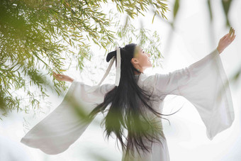 侠女特色服装装扮彩色图片