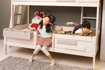 儿童儿童房成长家庭柜子高清镜头