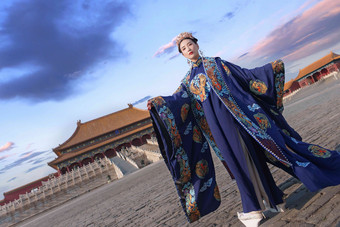 故宫古装美女皇宫东亚表演高质量相片