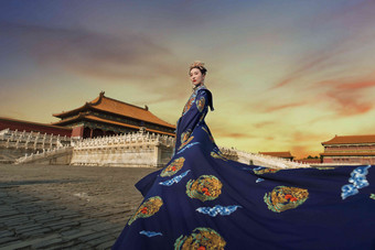 故宫古装美女宫殿古典式历史服装氛围摄影