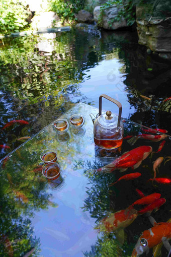 池塘茶具居住区河流场景