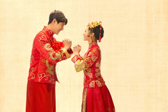 中式婚礼庆祝传统服装爱高端拍摄