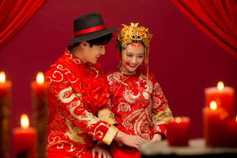 中式婚礼结婚传统服装结婚庆典写实影相