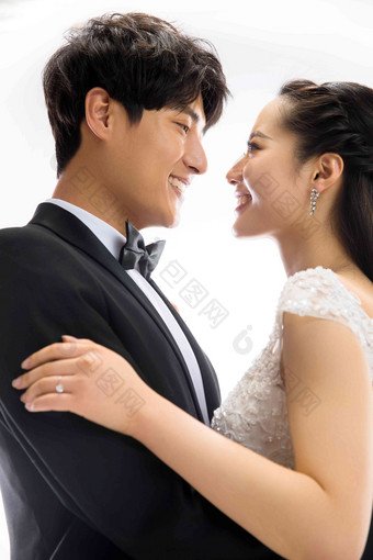 浪漫的新郎新娘结婚彩色图片新生活高质量相片