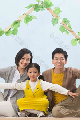 快乐家庭装修女孩彩色图片亚洲人高质量相片