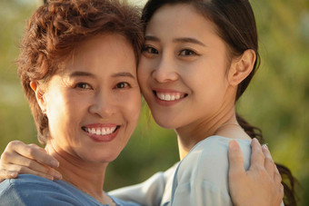 幸福母女母女女儿中国感恩高质量摄影图