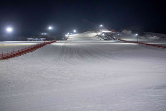 夜幕下的滑雪场冬奥会写实素材