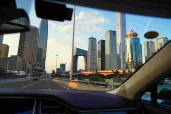 从车窗看北京国贸高楼大厦