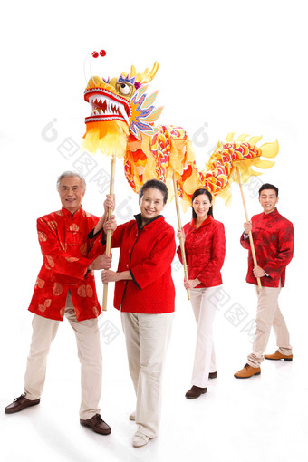 快乐家庭<strong>新年</strong>男人拿着白色背景