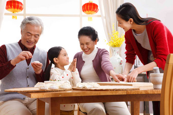 快乐家庭过新年包饺子传统文化高端拍摄