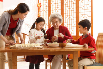 幸福家庭饺子东方包饺子生活方式