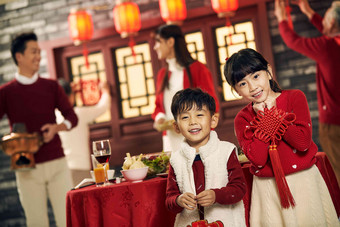 快乐儿童过新年亚洲写实拍摄