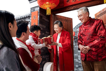 老人过年老年人问候中国氛围照片