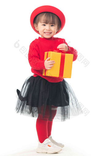 可爱的小女孩拿着新年礼物中国人清晰照片