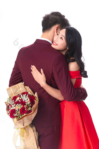 青年男人给女朋友送玫瑰花关爱拍摄