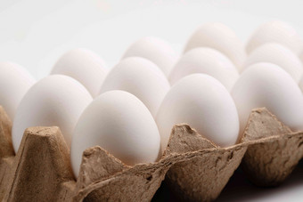 一盒白色的鸡蛋水平构图氛围相片