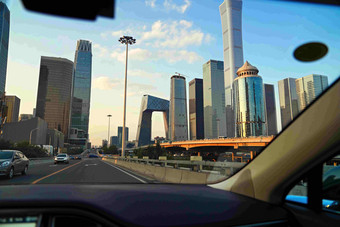 从车窗看北京国贸高楼大厦