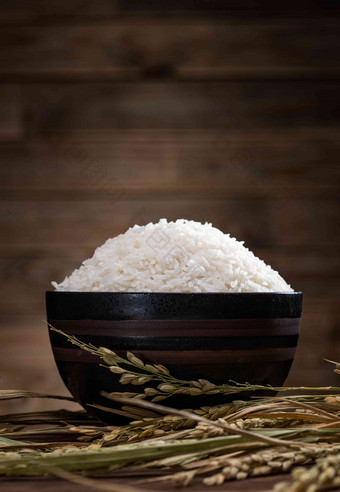 一碗米饭和水稻桌面镜头