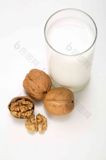 核桃和牛奶维生素高质量影相