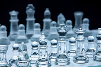 国际象棋比赛艺术品相伴