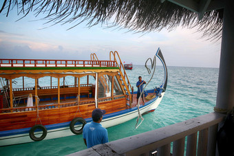 马尔代夫海景户外游艇交通方式氛围摄影图