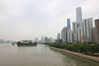 广州珠江新城东塔河流现代摄影