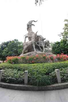 广东省广州越秀公园五羊雕塑城市风光高端照片