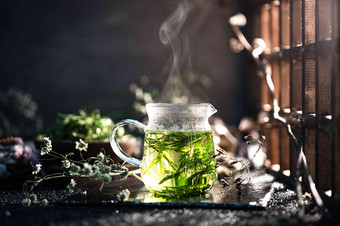 一杯绿茶玻璃制品清晰图片