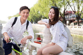 快乐情侣环境河流中国文化