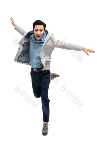 快乐<strong>跳跃</strong>的青年商务男士东方高质量摄影图