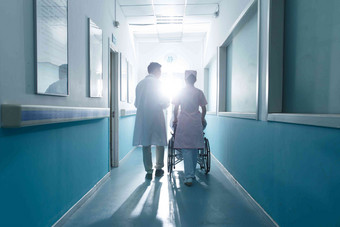医务工作者走廊两个人成年人医院