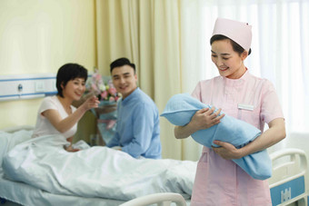 护士和新生儿的父母技能氛围图片